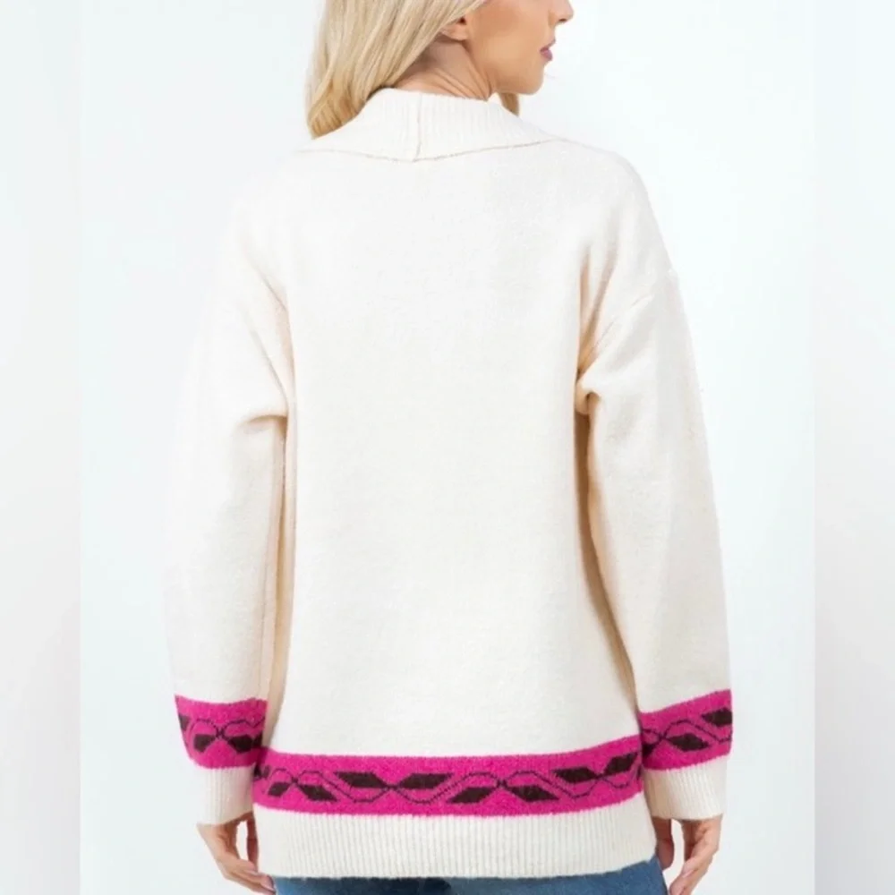 Vintage-Inspired Cream Cardigan with Horse & Cactus Motif - Picture 3 of 5